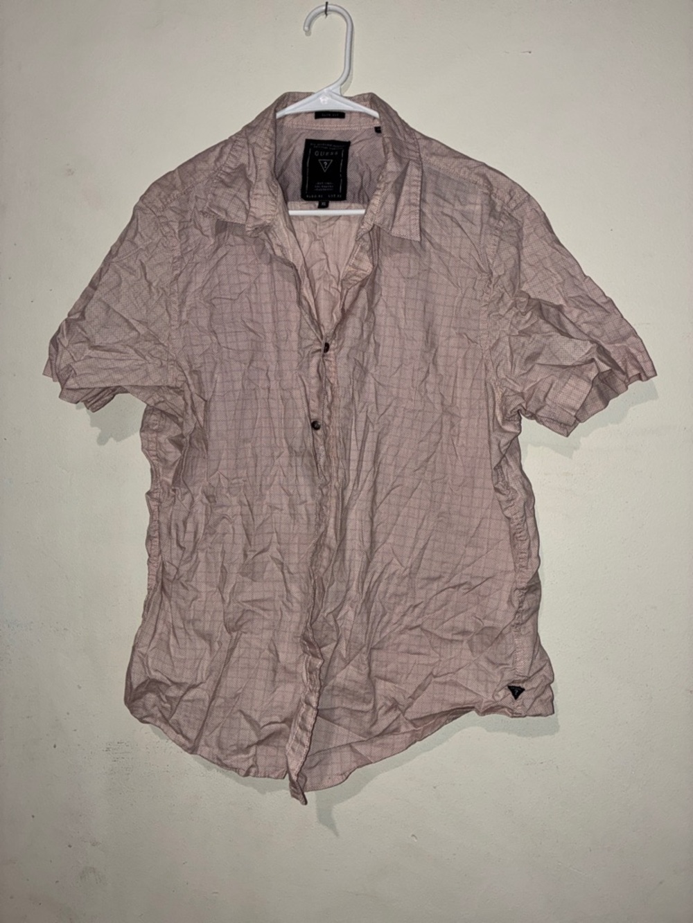 Guess Men's Short-Sleeve Button-Down Shirt in Light Pink